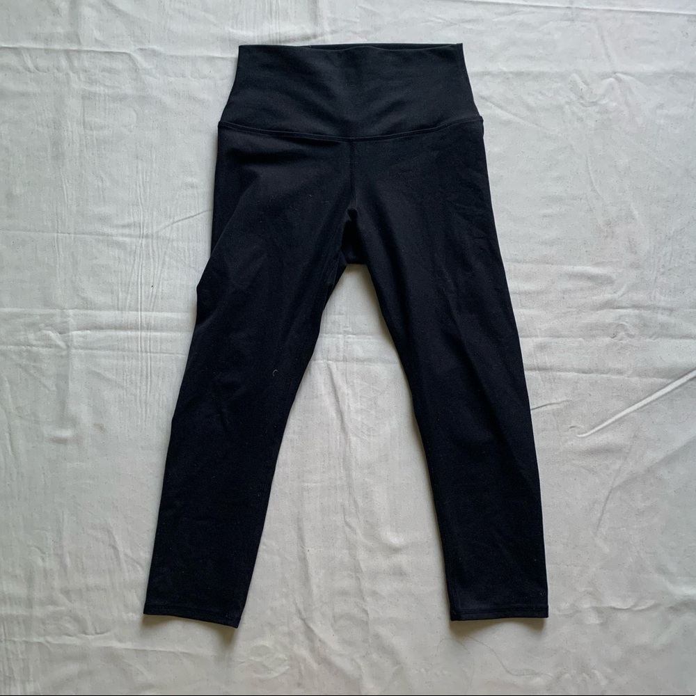 Alo Yoga Black Cropped Legging